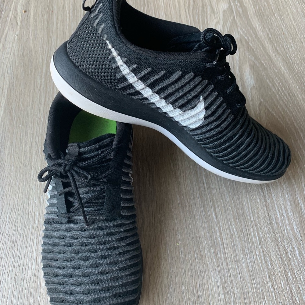 Nike. - Picture 5 of 5